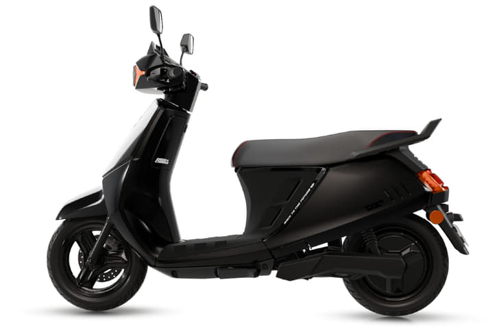 Kinetic DX black left side shot